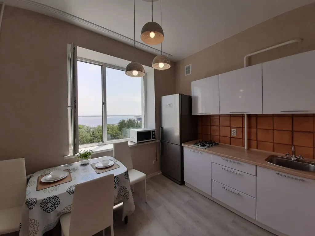 Квартира Видовая квартира с балконом над Волгой, центральной набережной и парком — Волгоград