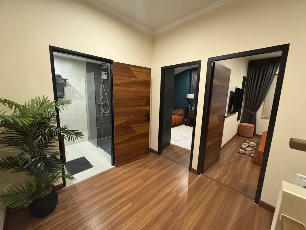 SvoyLux солнечный остров в океане