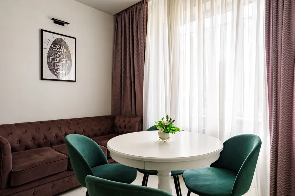 Коттедж в центре города с видом на парк