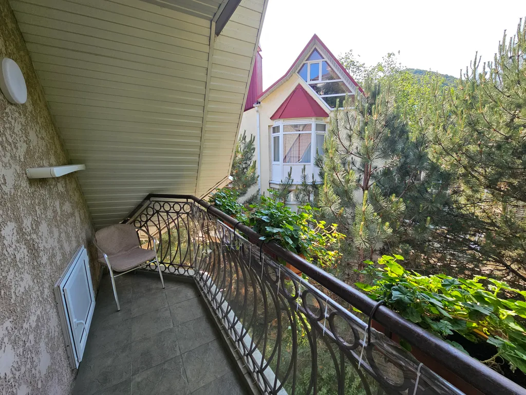 Апартаменты однокомнатные на третьем этаже с балконом - 2 места