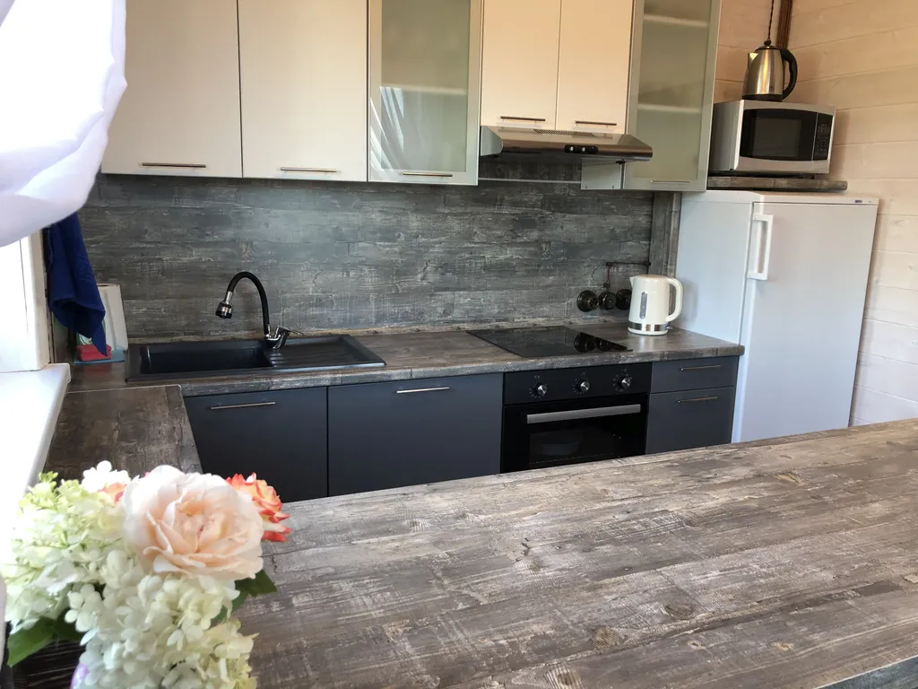 Уютный дом и баня на дровах с рядом озером