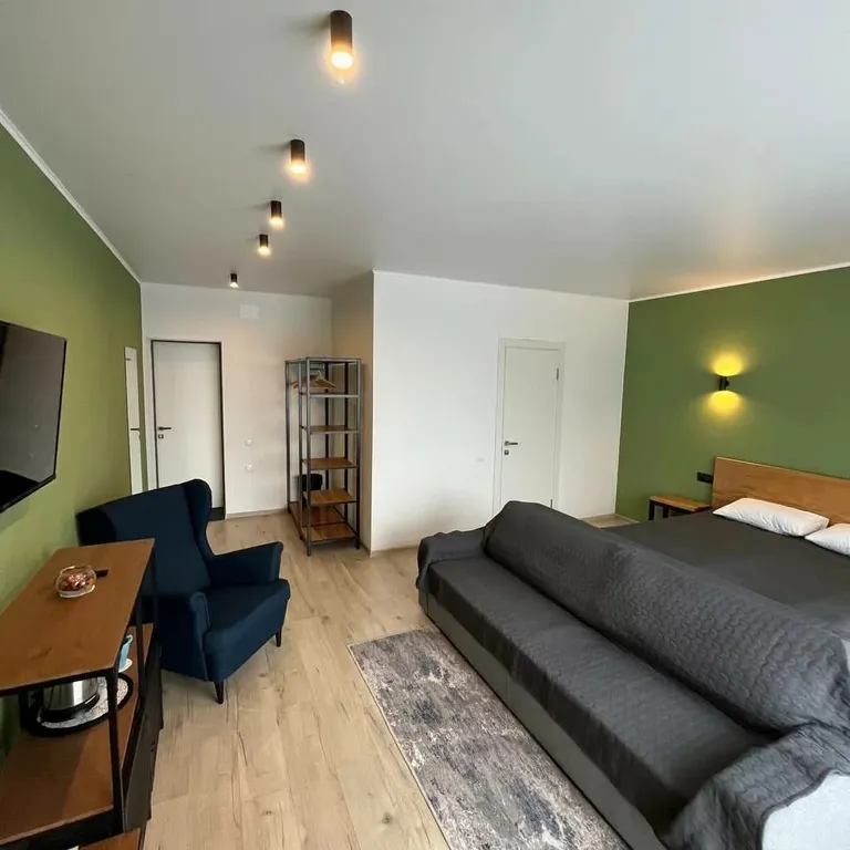 Уютный номер среди гор и сосен