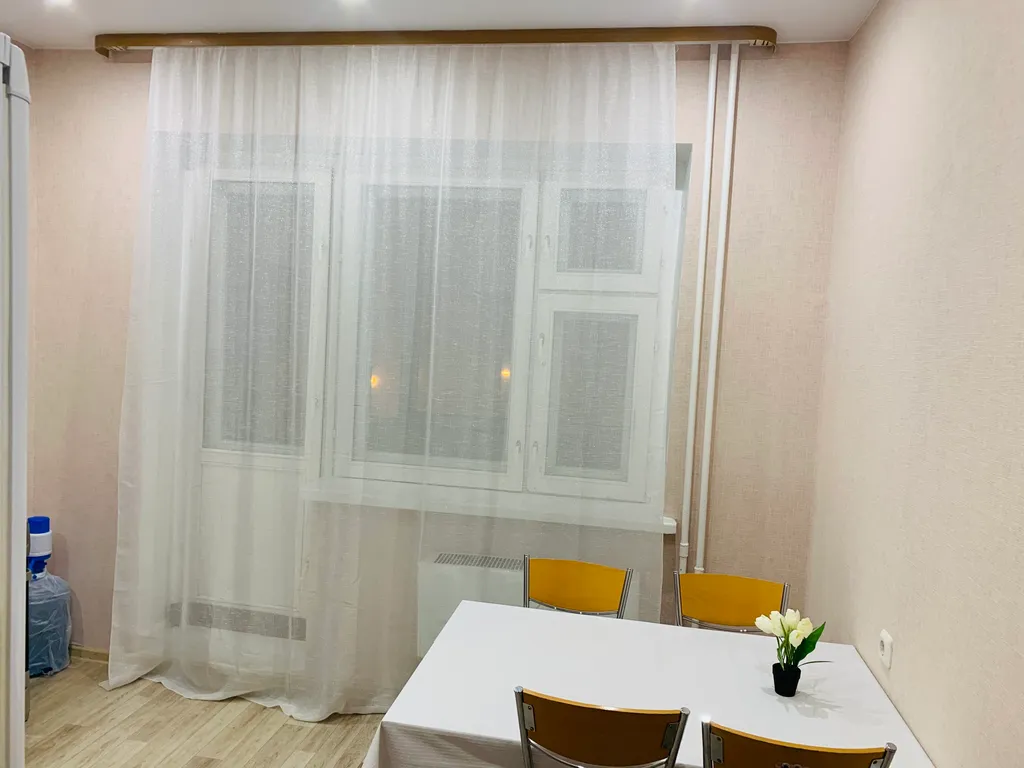 2 комнатная квартира возле Крытого рынка, центр