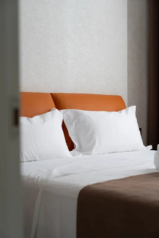 Уютный номер с 2 спальнями и баром, с видом во двор