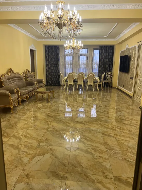 Квартира Luxury 5 bedroom property in the centre — аренда посуточно в Ереван