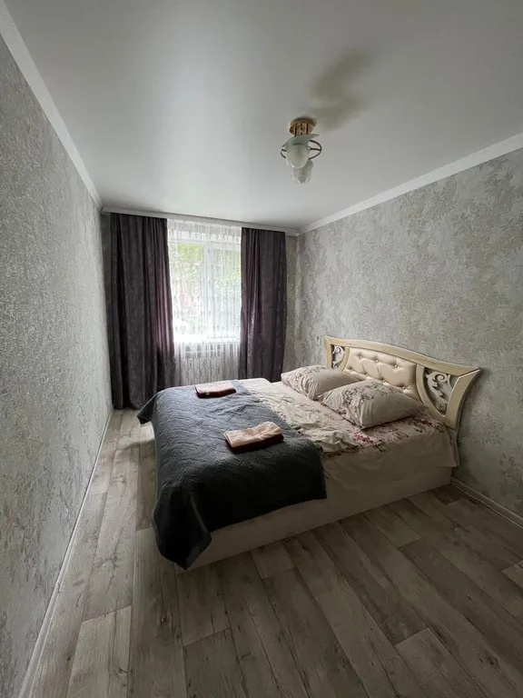 Большая квартира на 1 этаже в центре города