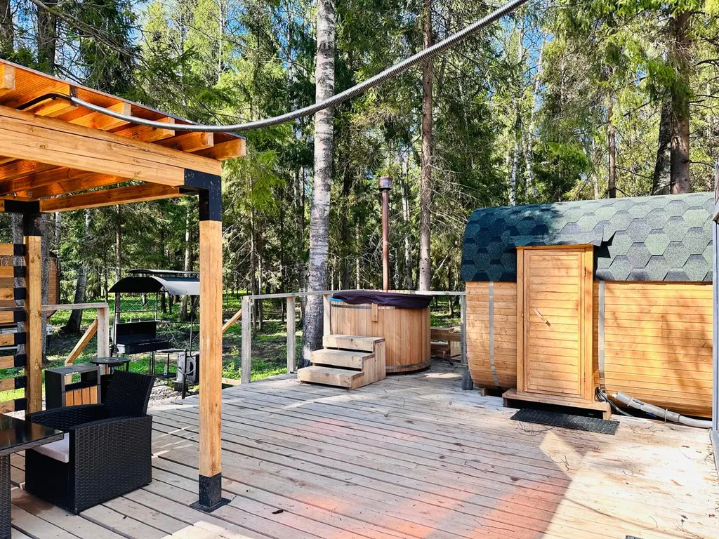 Маленький домик в лесу на Живописной улице