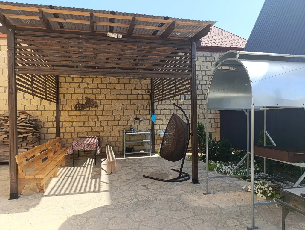 Домик на побережье Каспия