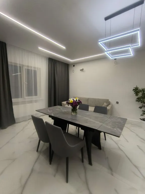 Коттедж Новый дом с тёплым бассейном во дворе — Елизаветинская