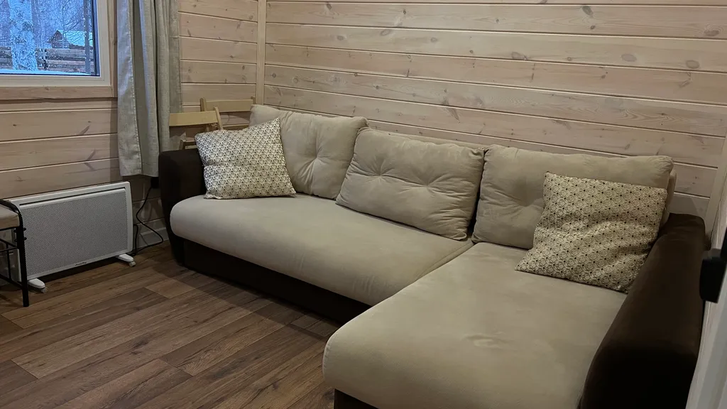 Дом с баней в липах