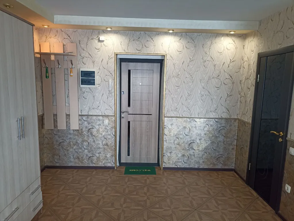 Вместительная студия с видом на реку Ангару