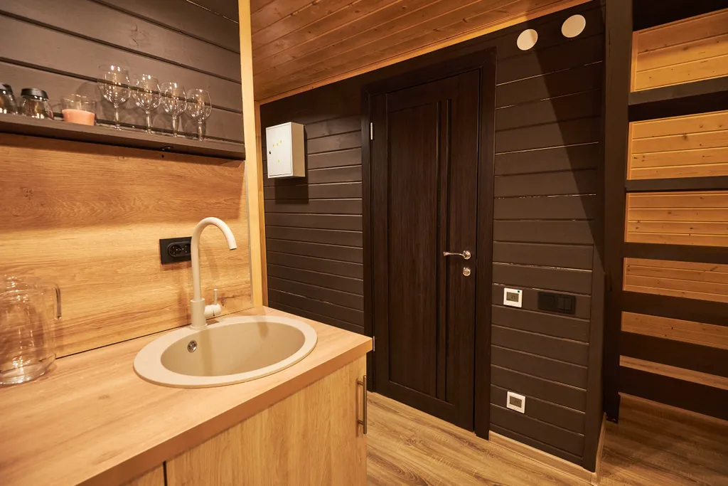 Коттедж A-frame дом рядом с озером — Светлое