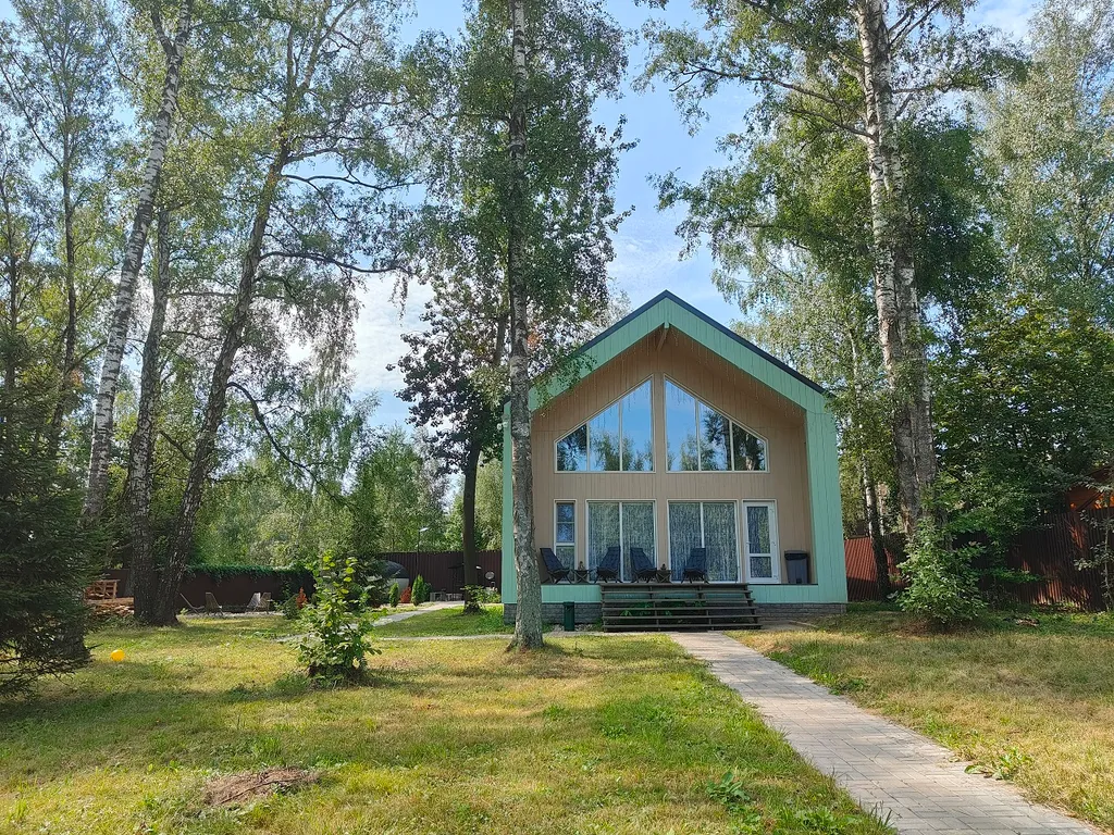 Семейный дом с баней в березовой роще