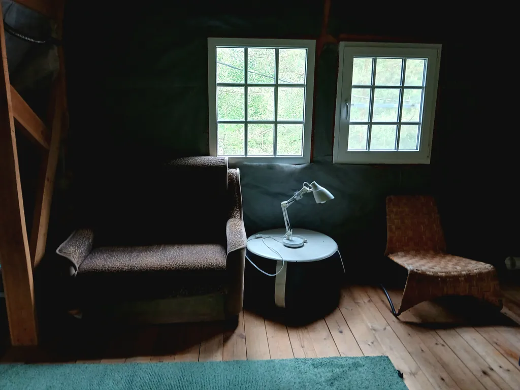 Домик на озере