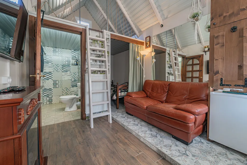 Коттедж 2-комнатный Дом — Калининград