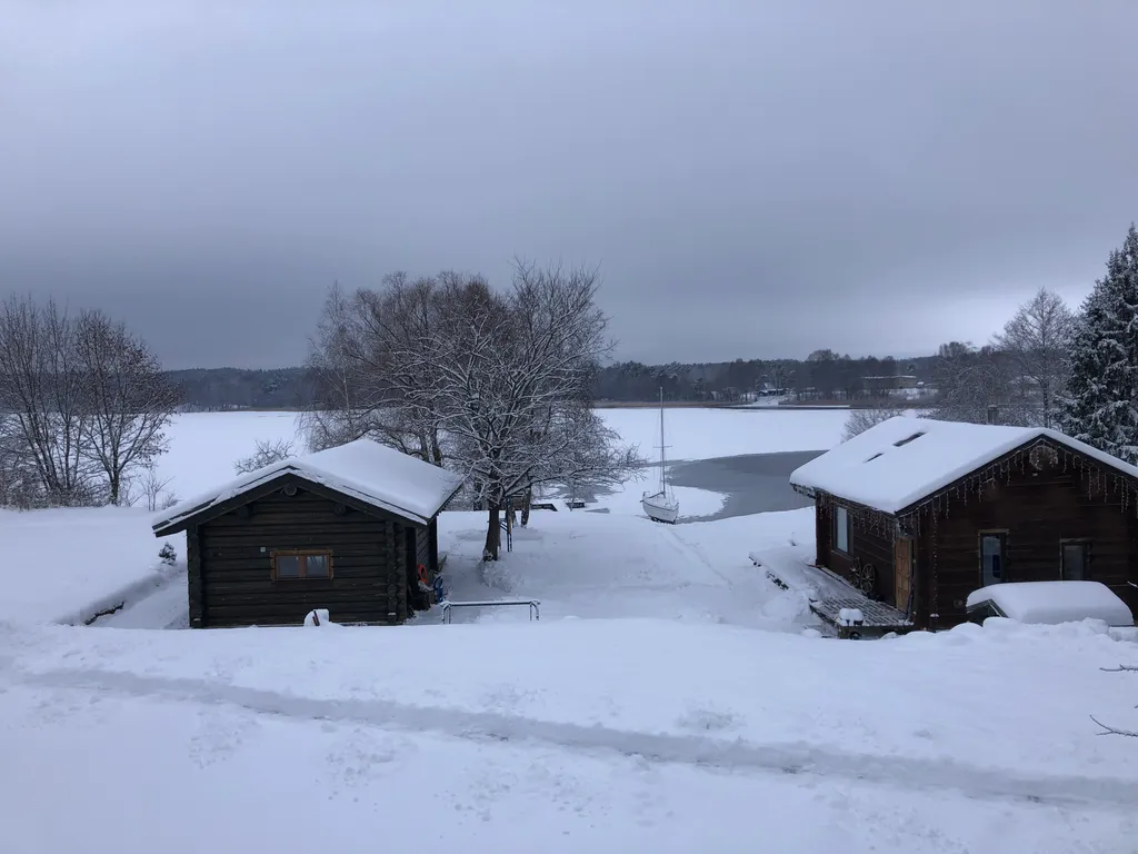 Дом у озера