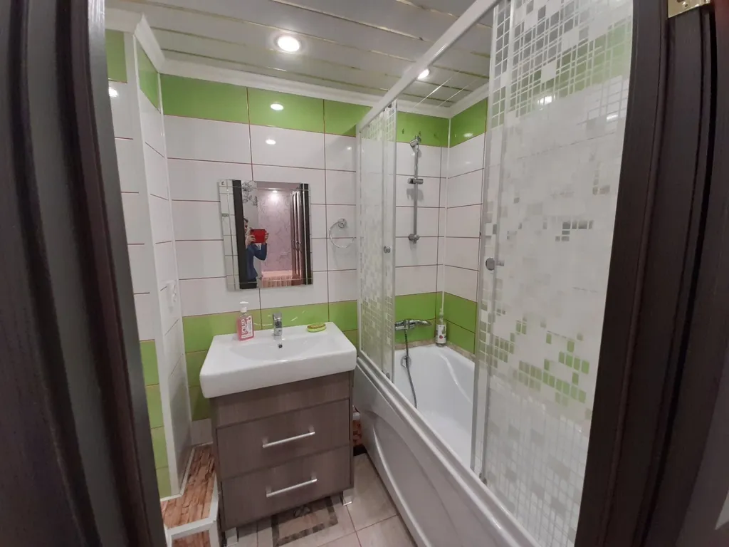 Квартира с балконом и видом на город