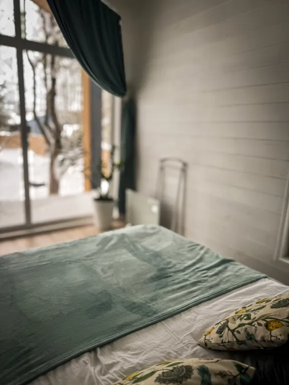 Коттедж Уютный барн с баней на дровах и пением птиц в саду — Заворово