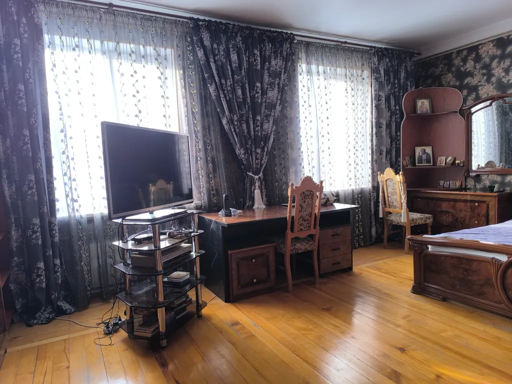 Дом в живописной части города