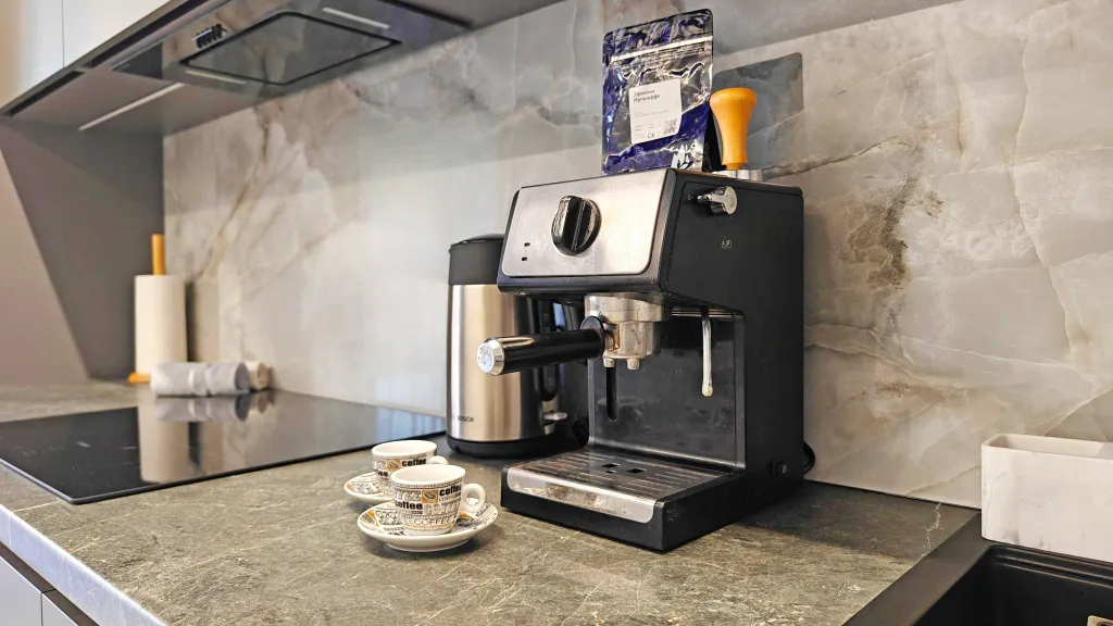 ТЕРРА48 | Гедонист люкс: рабочее место + панорамный балкон в центре