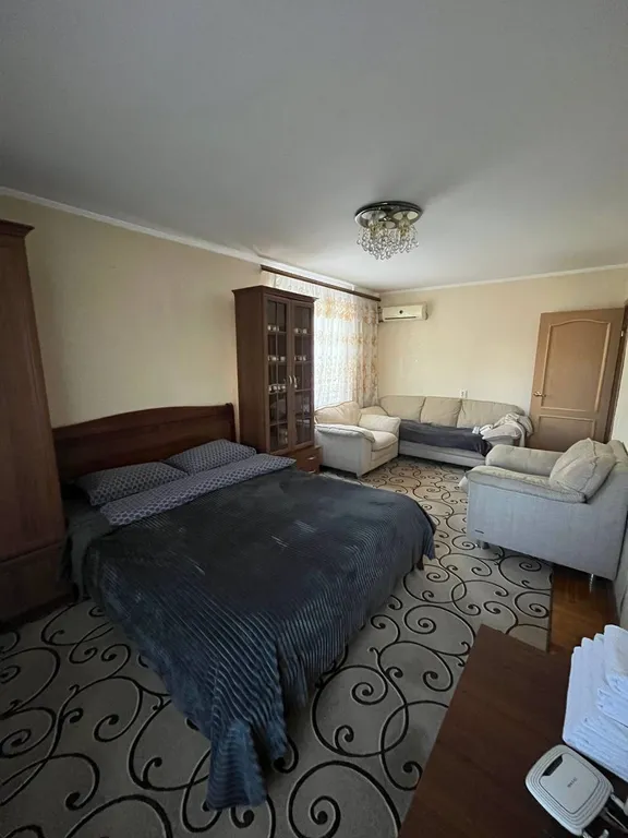 Тихая двухкомная квартира с двумя двухспальными кроватями