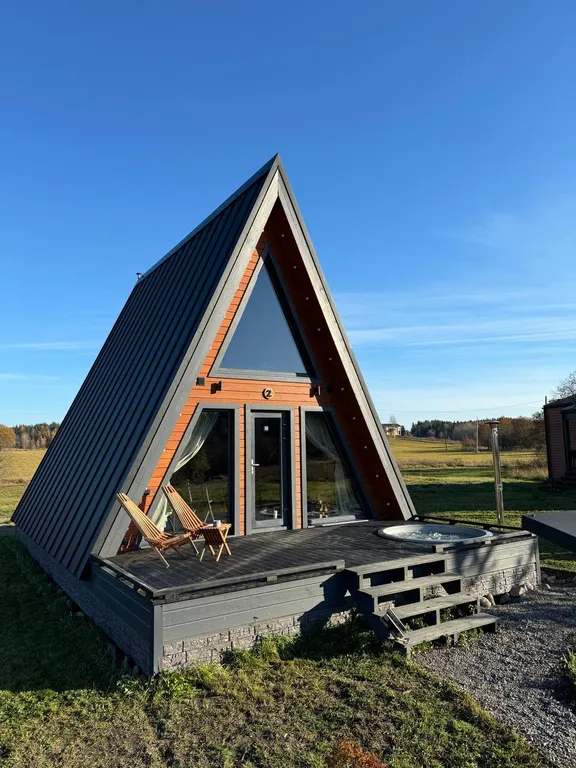 Дом Афрейм с подогреваемой купелью в террасе дома Лисичкино Карелия