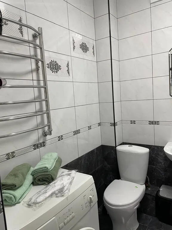 Уютная квартира в новом доме с лифтом с видом на гору