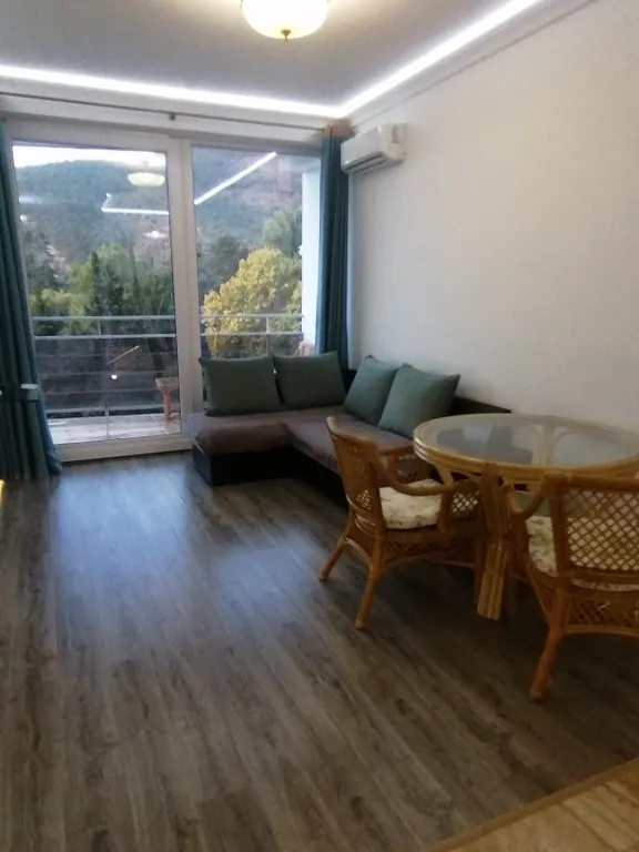 Апартаменты с видом на море и горы