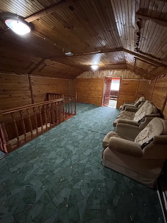 Большой уютный дом