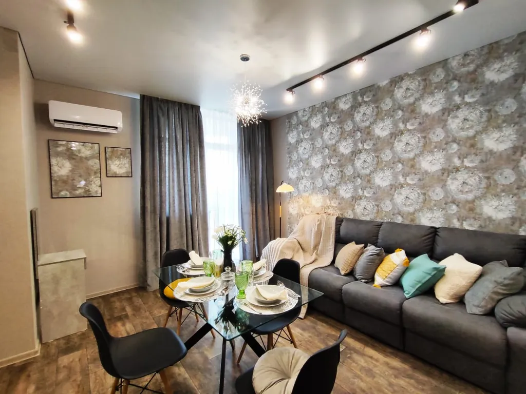 Видовая квартира возле Ж/Д вокзала — аренда посуточно в Ростов-на-Дону