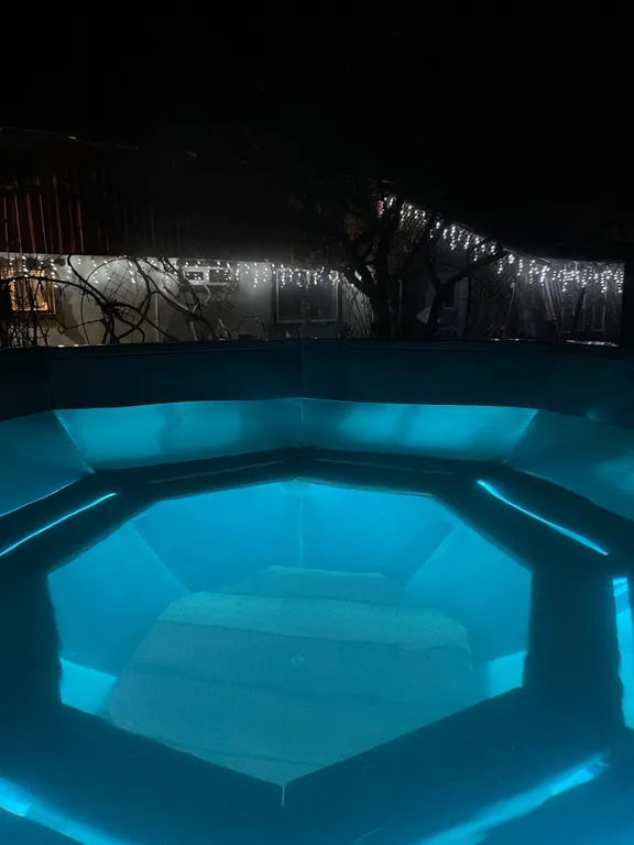 Уютный деревенский домик с русской баней возле берега озера