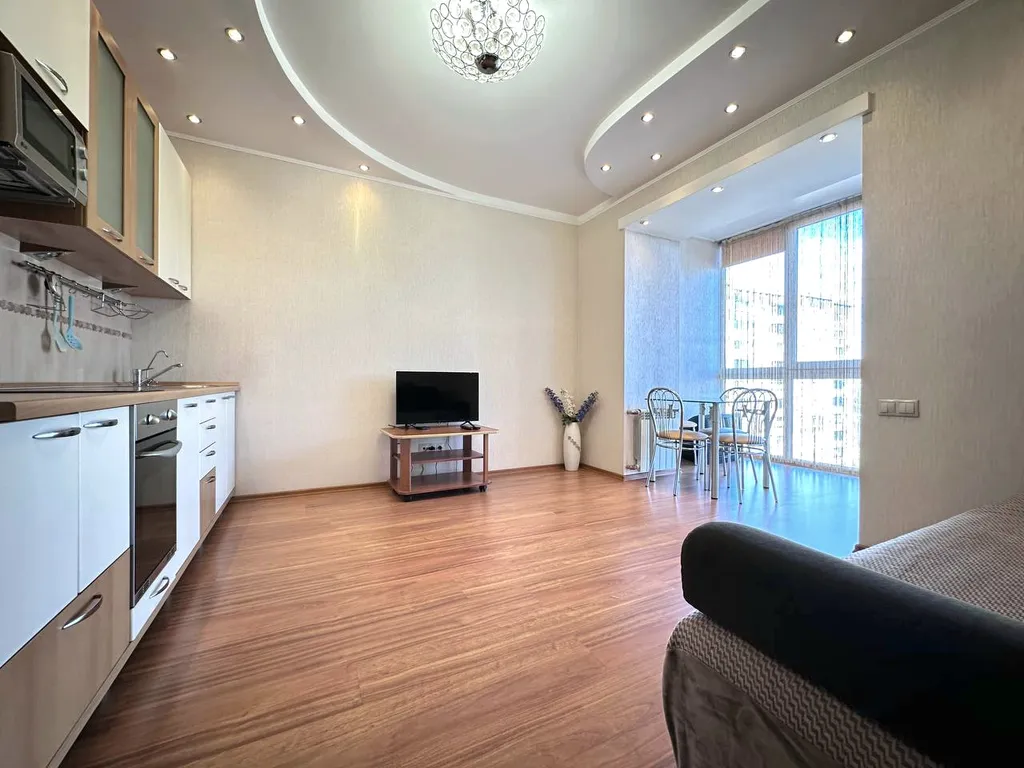 2-комнатная квартира на Молодежном рядом с Ледовой ареной