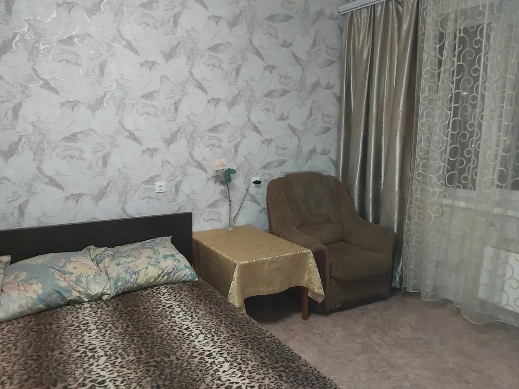 Уютная квартира  ЖК Семилукская -Краснодонская