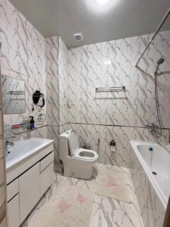 Modern Stroy 40 by Royal rentals