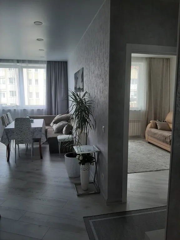 Квартира с магистральным фильтром, кухней-столовой и уютной спальней