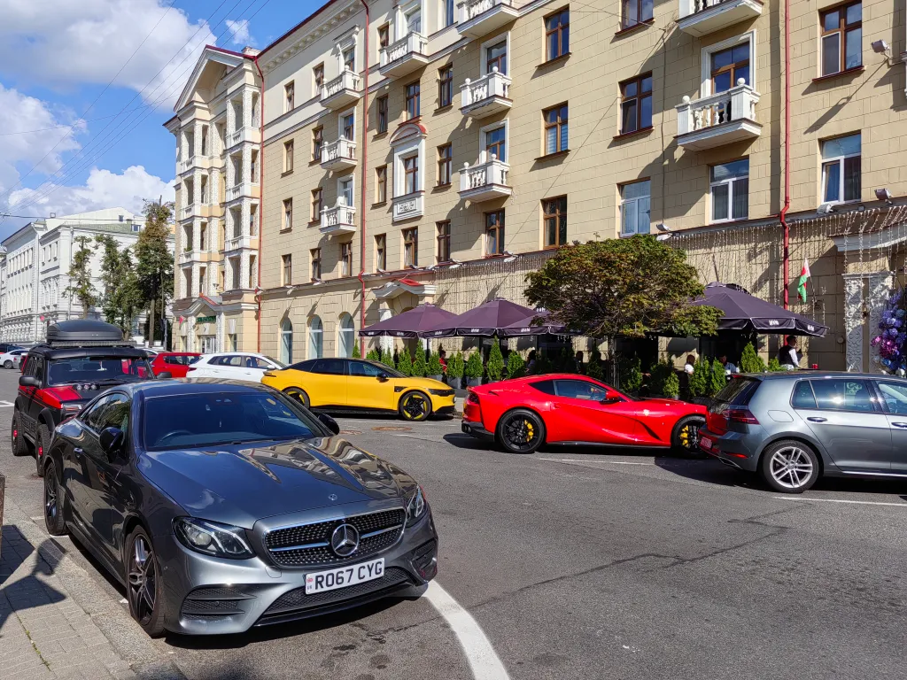 Квартира Квартира InterLoft Patriki Old town free parking — Минск