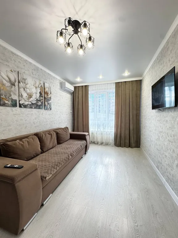 Просторная двушка рядом с фонтаном