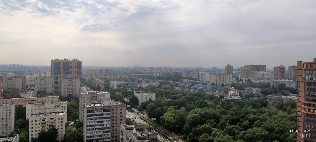 Студия у метро с видом на Москву