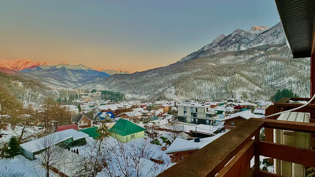 #58 Стильные апартаменты с видом на горы