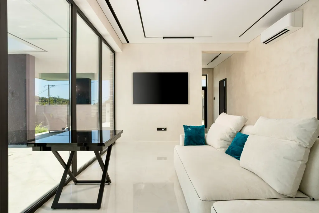 Шикарная Вилла с видом на море и горы