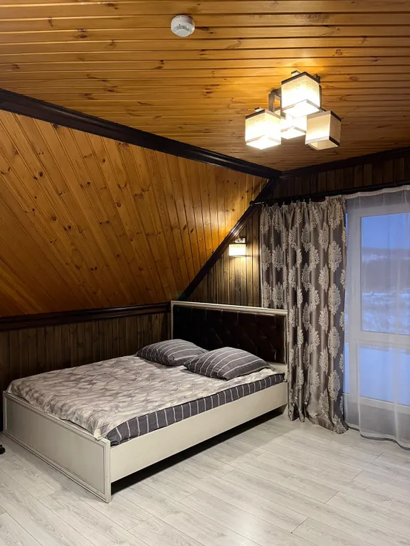 Коттедж с баней и чаном у озера