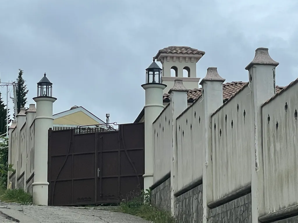 Вилла Диана апартаменты на первой линии моря