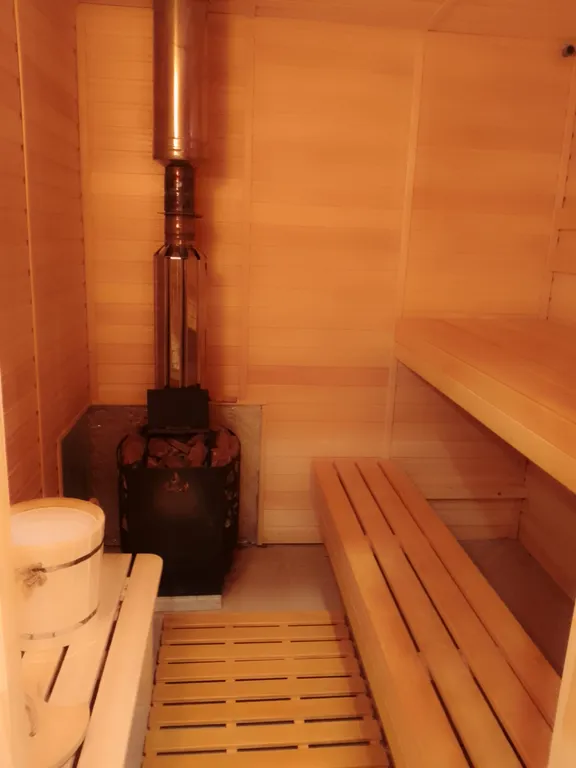 Отдельный номер в доме с баней на дровах и мангалом
