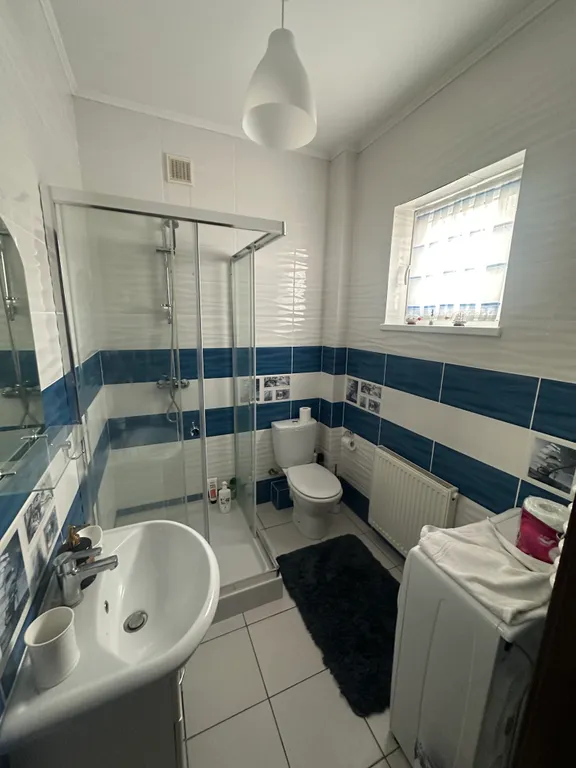 Двухэтажный гоcтeвой дoм в живoписном местe