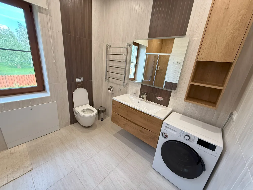 Новый уютный дом с баней у леса