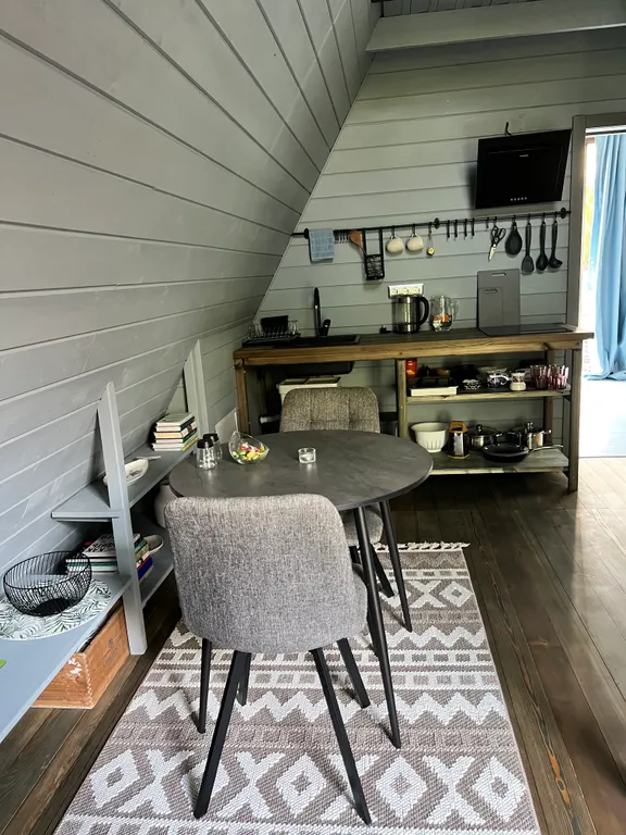 Уютный дом A-Frame в лесу