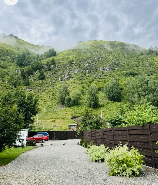 Двухкомнатный дом с видом на гору