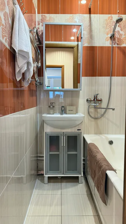 Просторная , двухкомнатная квартира на Галушина