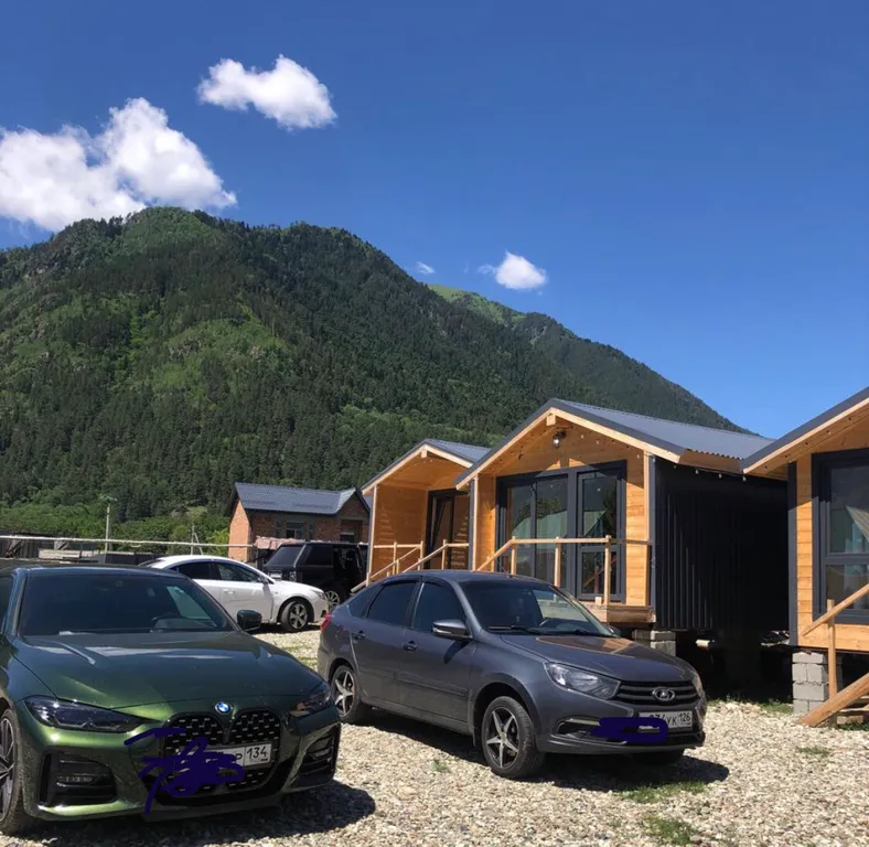 Уютные домики с панорамными видами на горы