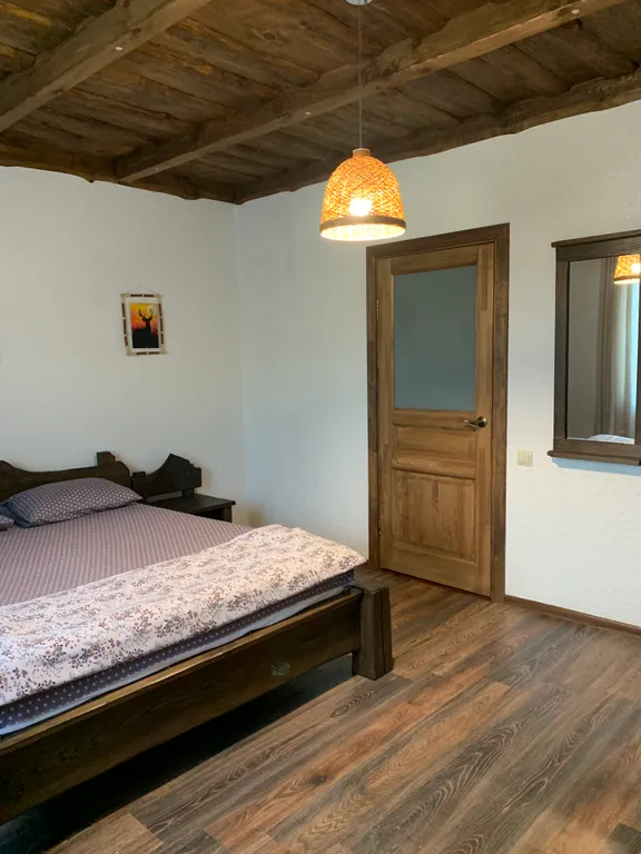 Тихое и комфортное место на берегу реки Лесная